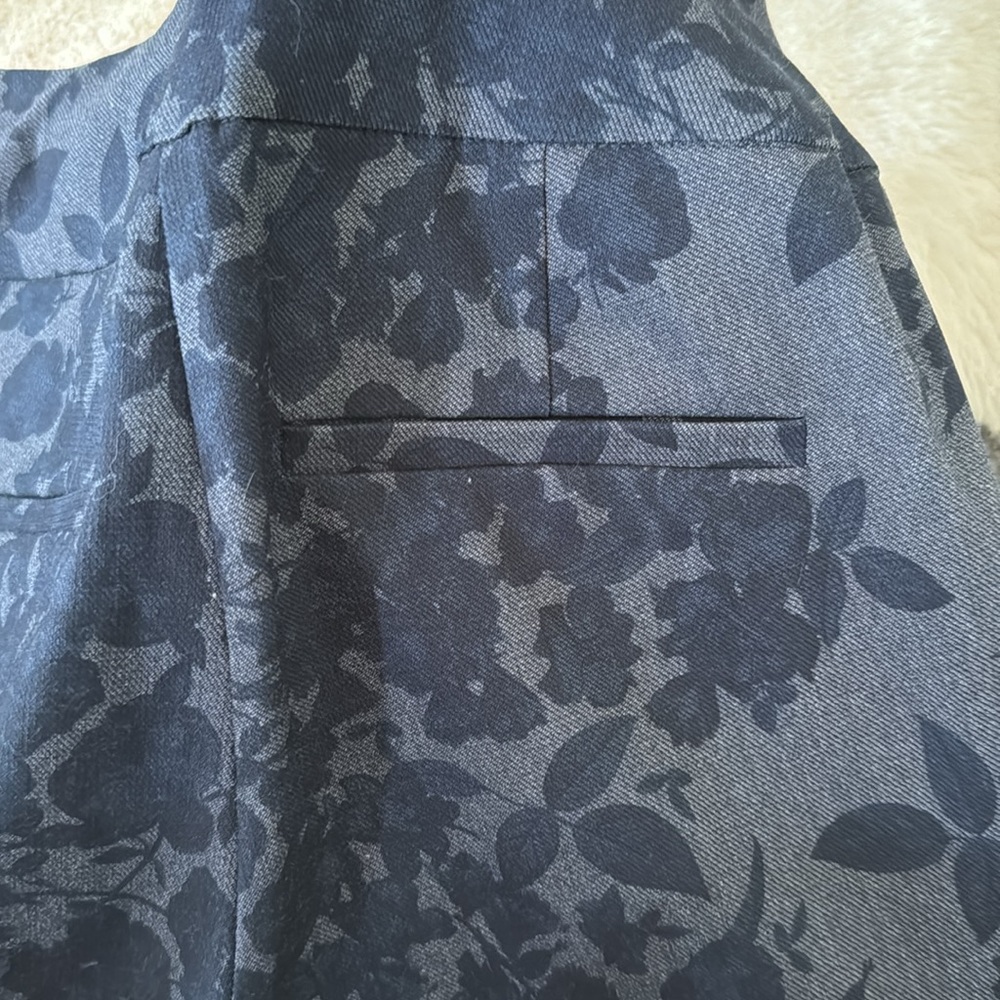 Capris - Picture 4 of 4